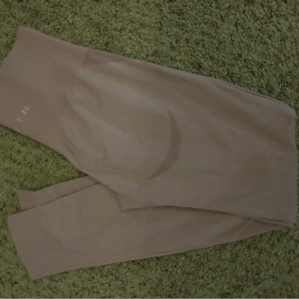 NVGTN Women's Leggings - Soft Pink